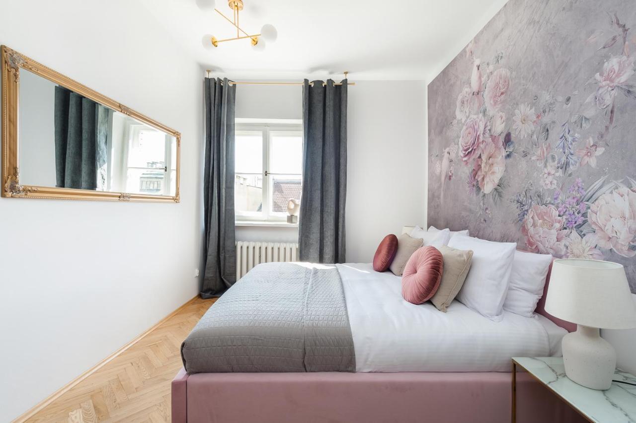 Gallery 7 - Apartment 6 Краков Экстерьер фото