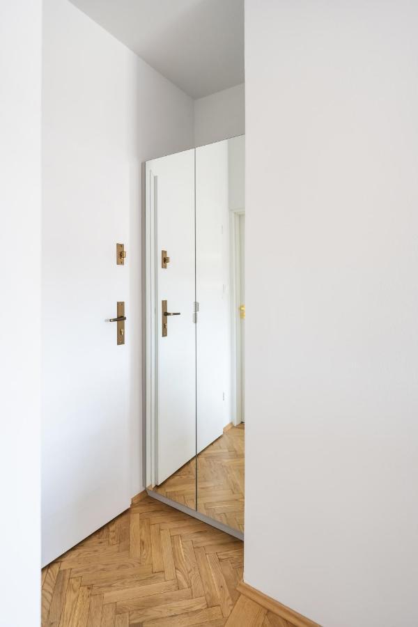 Gallery 7 - Apartment 6 Краков Экстерьер фото